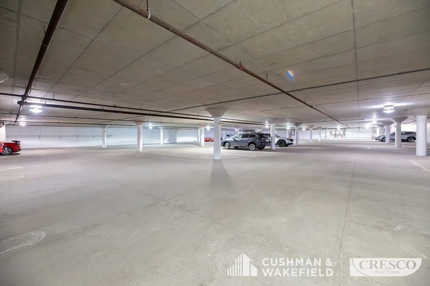 More Photos Of 3401 Enterprise Pky, Beachwood Office For Lease