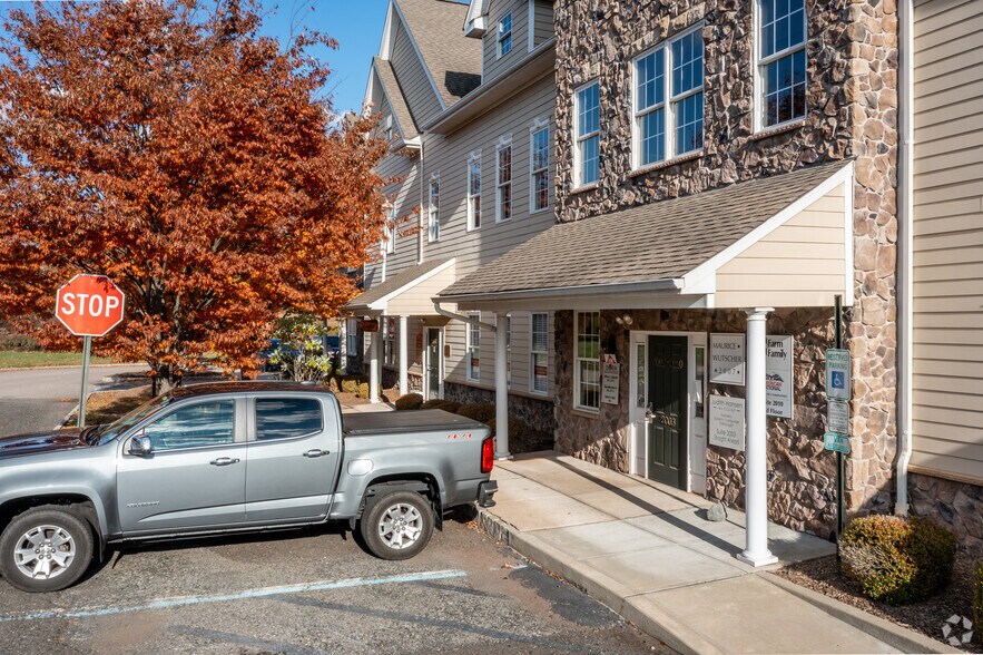 More Photos Of 5 Walter E Foran Blvd, Flemington Medical For Lease