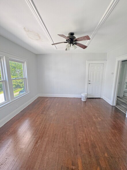 More Photos Of 1156 Carl Ave, Cleveland Apartments For Sale