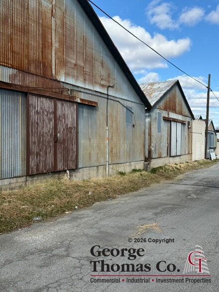 More Photos Of 835 S Xanthus Pl, Tulsa Industrial For Sale