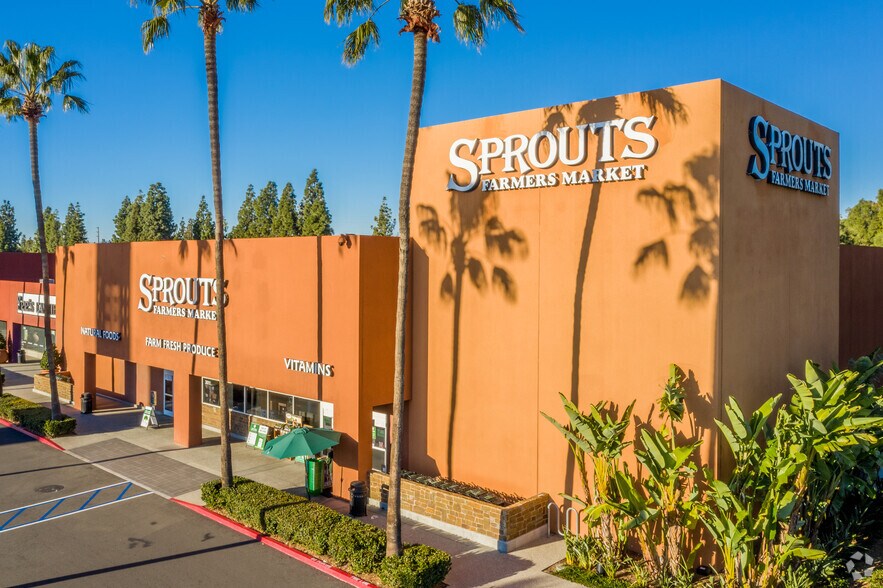 Primary Photo Of 2915-3011 El Camino Real, Tustin Unknown For Lease