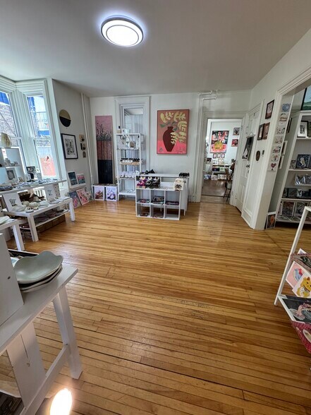 More Photos Of 168 13th Ave NE, Minneapolis Storefront Retail Office For Lease