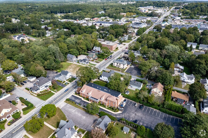 More Photos Of 138 Main St, South Kingstown Medical For Lease