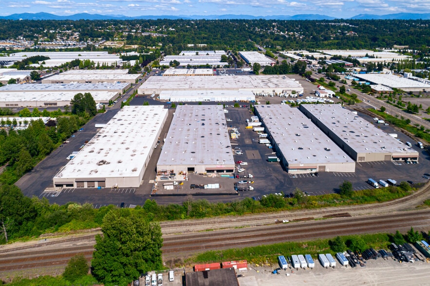 More Photos Of 7818 S 212th St, Kent Warehouse For Lease