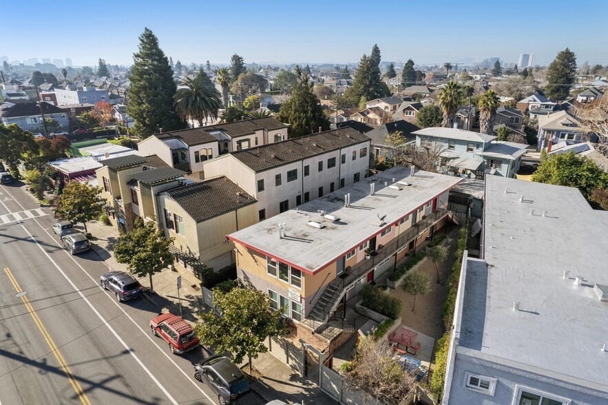 More Photos Of 6563 Shattuck Ave, Oakland Apartments For Sale