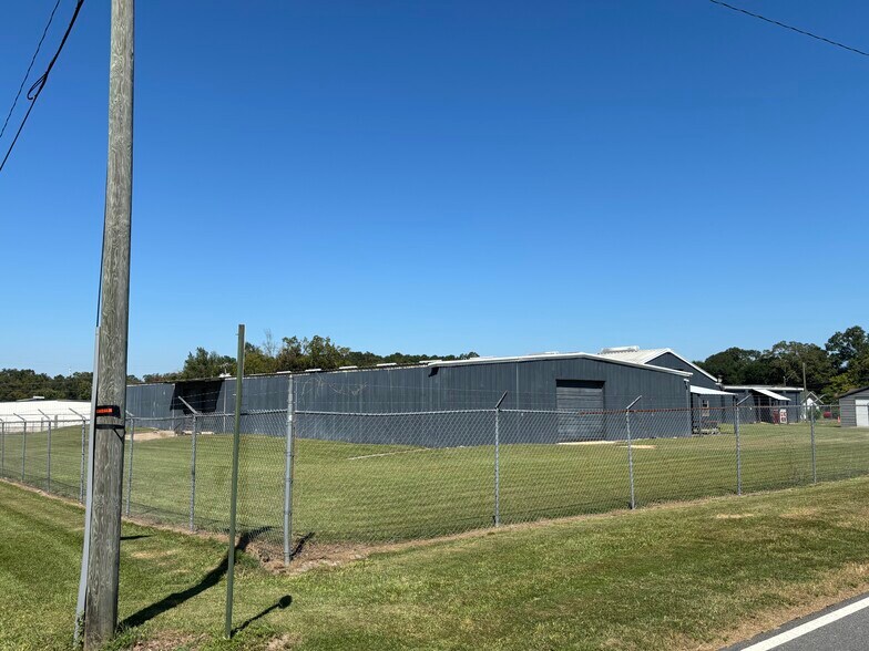 More Photos Of 1811 Florida Ave, Quincy Warehouse For Lease