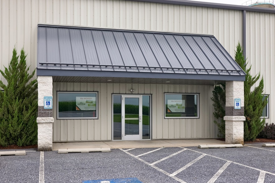 More Photos Of 608 Fairview Rd, Manheim Specialty For Lease