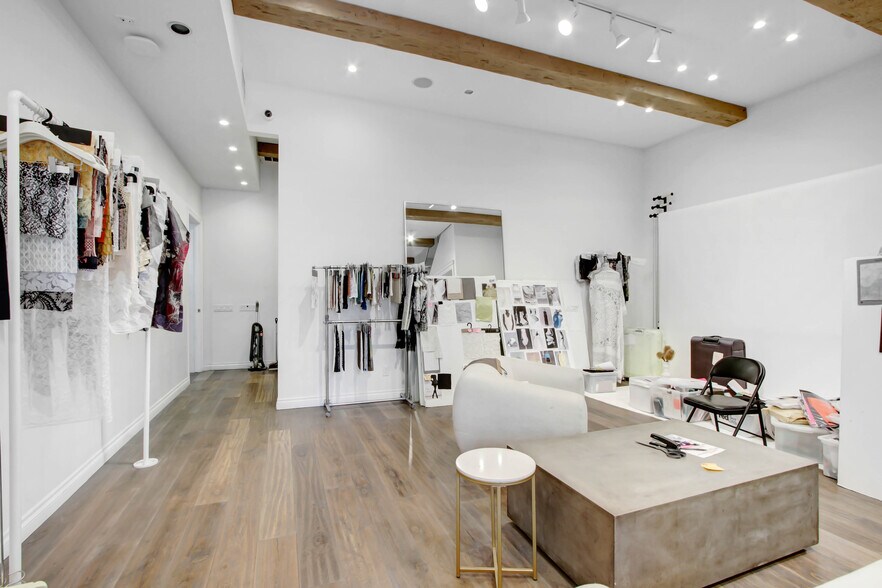 More Photos Of 651-653 N La Cienega Blvd, West Hollywood Storefront Retail Office For Sale