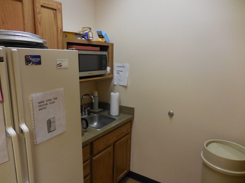 More Photos Of 5640 S 84th St, Lincoln Loft Creative Space For Lease
