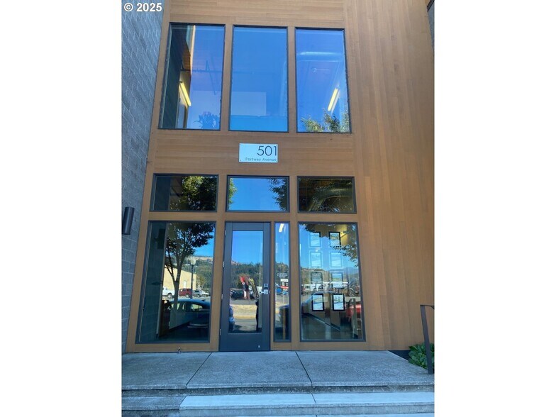 More Photos Of 501 Portway Ave, Hood River Office Residential For Lease