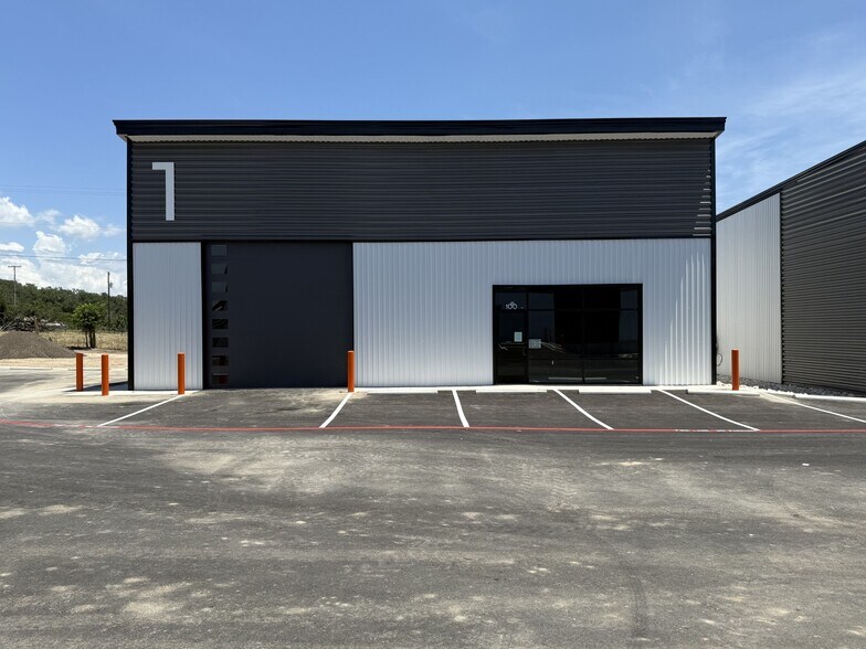 More Photos Of 6420 FM 1102, New Braunfels Unknown For Lease