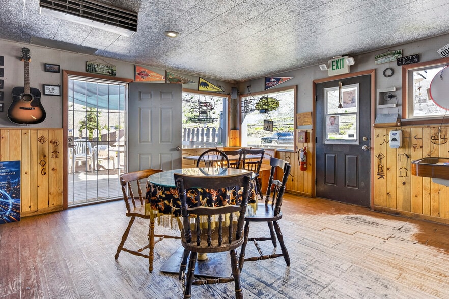 More Photos Of 146 1st Ave, Parshall Bar For Sale
