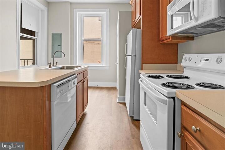 More Photos Of 2112 Fleet St, Baltimore Bar For Sale