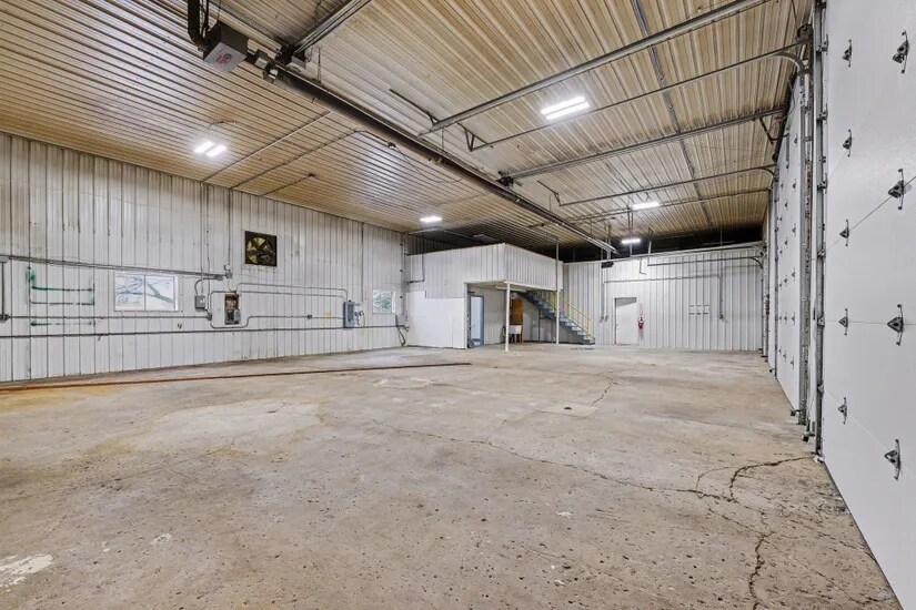 More Photos Of 206 E Park Dr, Kalkaska Warehouse For Sale