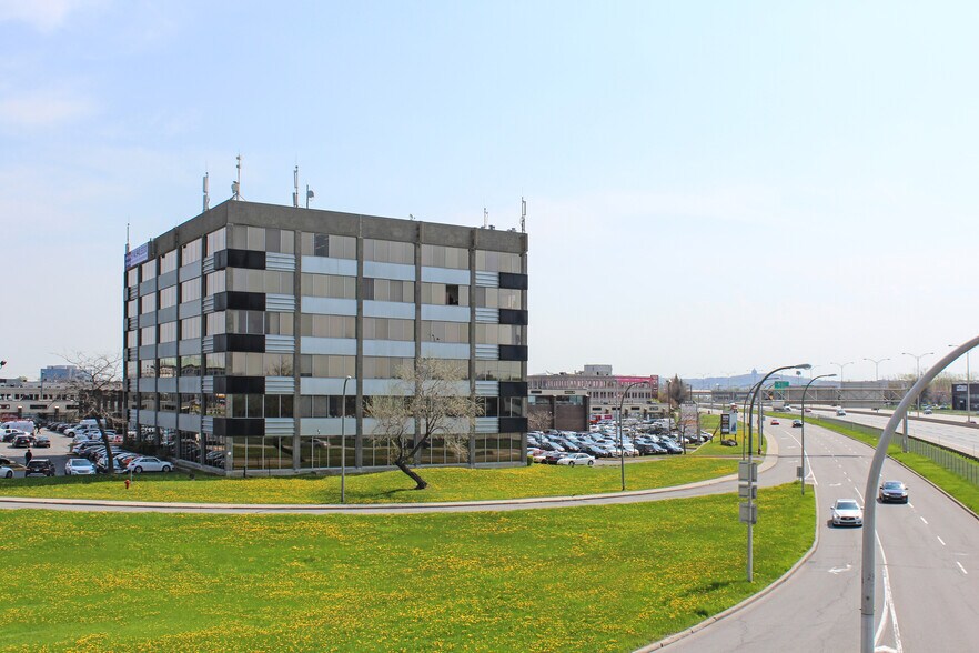 More Photos Of 7575 Rte Transcanadienne, Montréal Office For Lease