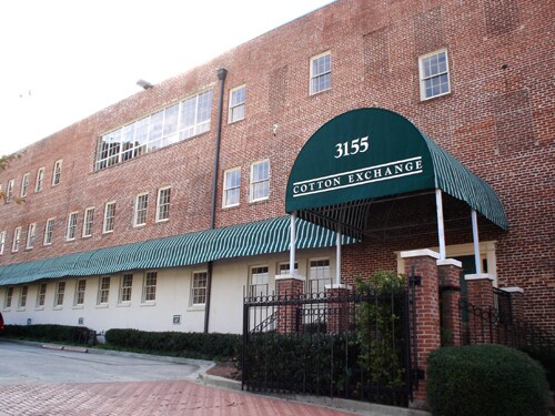 More Photos Of 3155 Roswell Rd NE, Atlanta Office For Sale