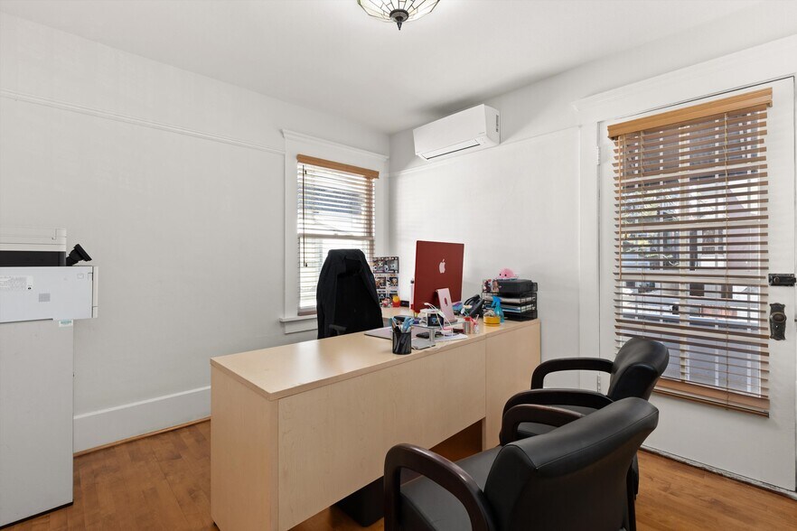 More Photos Of 106 Thorn St, San Diego Office Residential For Sale