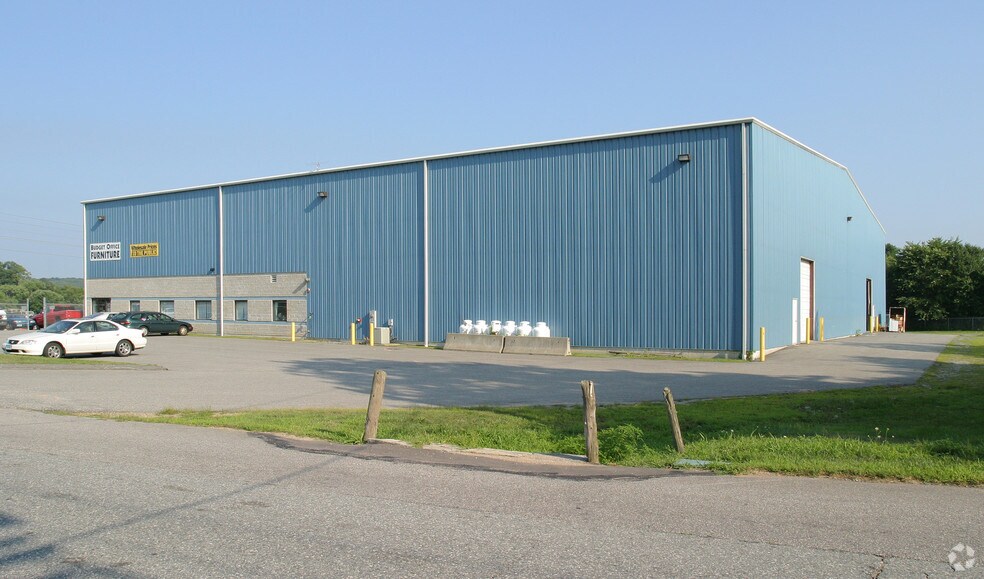 Primary Photo Of 93 Stockhouse Rd, Bozrah Light Distribution For Lease