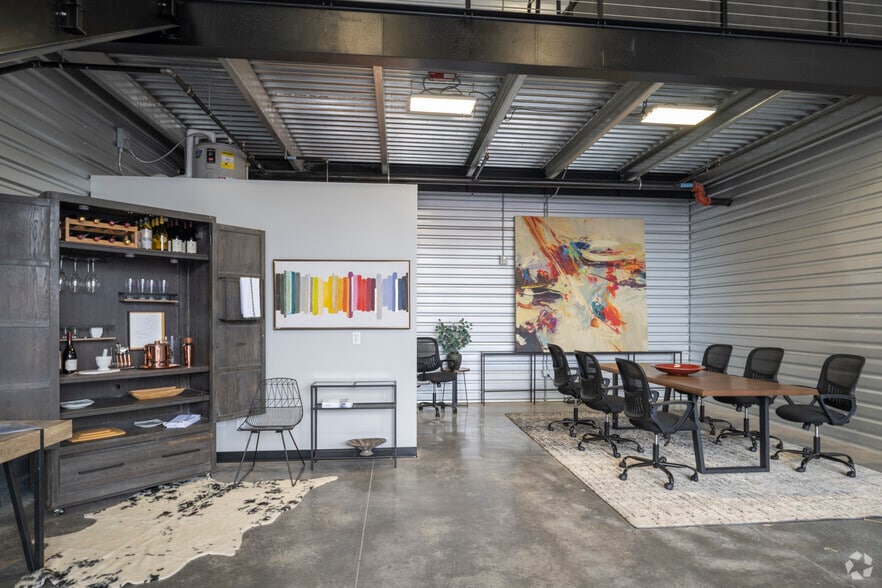More Photos Of 1010 S Interstate Rd, Castle Rock Showroom For Sale