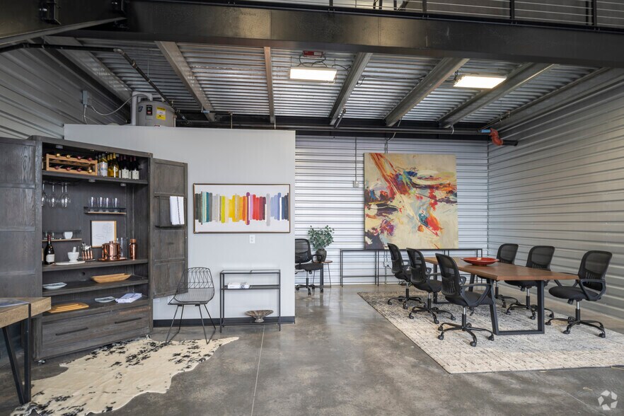 More Photos Of 1010 S Interstate Rd, Castle Rock Showroom For Sale