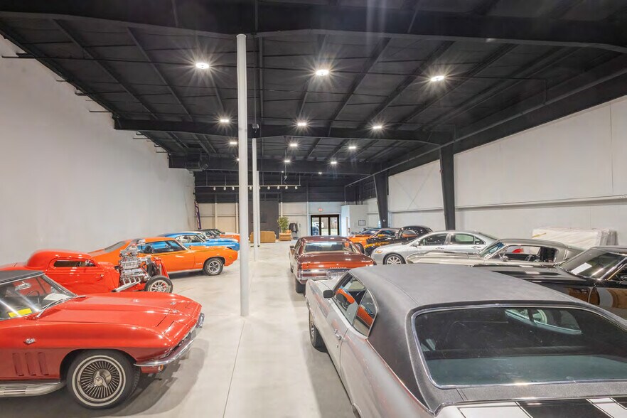 More Photos Of 10 Highland Ave, Seekonk Freestanding For Sale