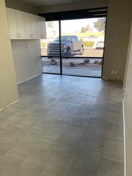 More Photos Of 15600-15650 N Black Canyon Hwy, Phoenix Office For Lease