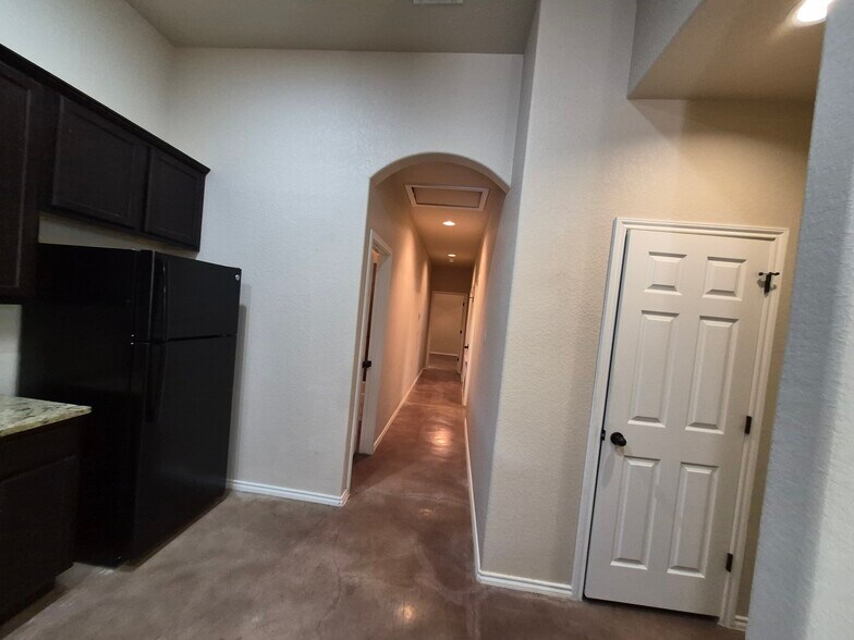 More Photos Of 698 Saengerhalle Rd, New Braunfels Apartments For Sale