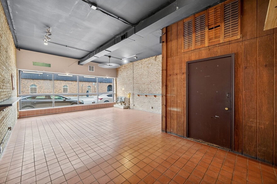 More Photos Of 4369 N Elston Ave, Chicago Specialty For Sale