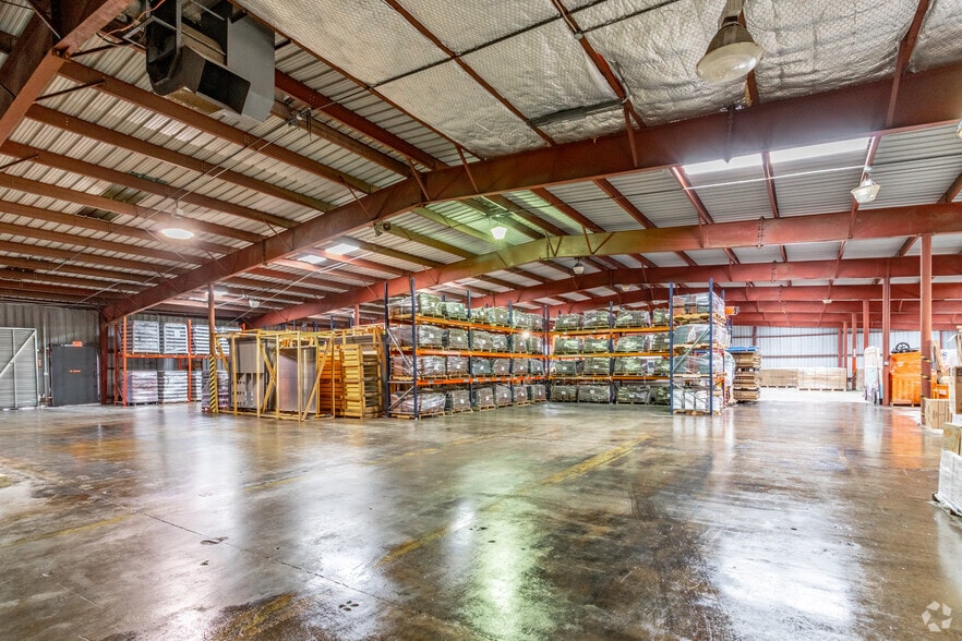 More Photos Of 10511 Wetmore Rd, San Antonio Manufacturing For Lease