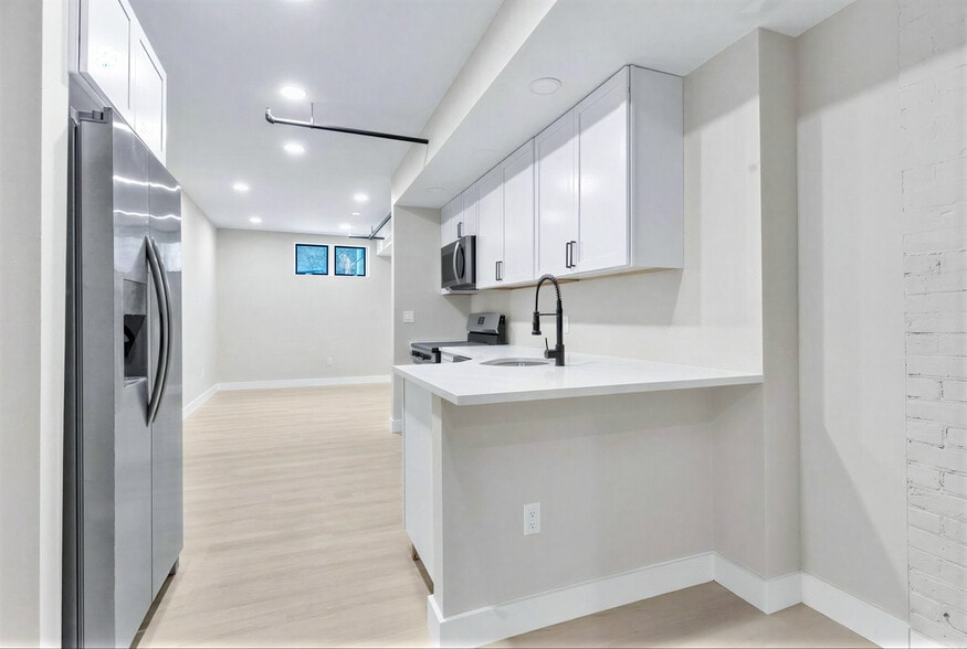 More Photos Of 72 Kendrick Ave, Woonsocket Apartments For Sale