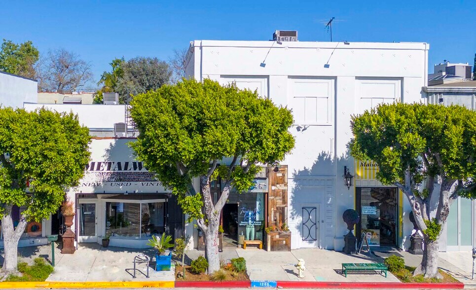 More Photos Of , Los Angeles General Retail For Sale