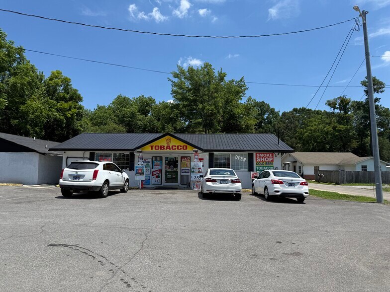 Primary Photo Of 2245 Spring Place Rd SE, Cleveland Apartments For Sale