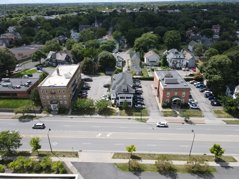 More Photos Of 189 Lake Ave, Rochester Apartments For Sale