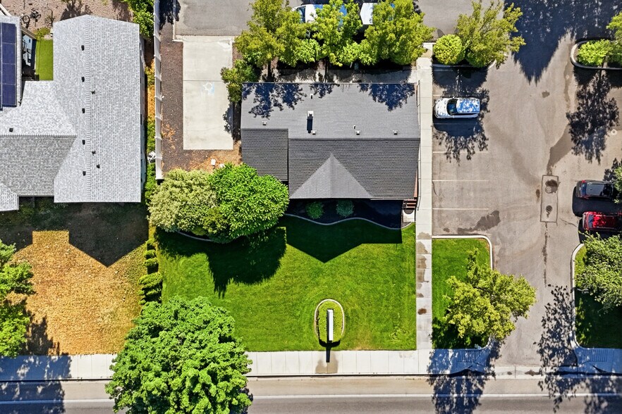 More Photos Of 2490 N Locust Grove Rd, Meridian Office For Sale
