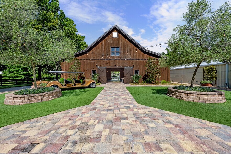 More Photos Of 11901 Fort King Hwy, Thonotosassa Winery Vineyard For Sale