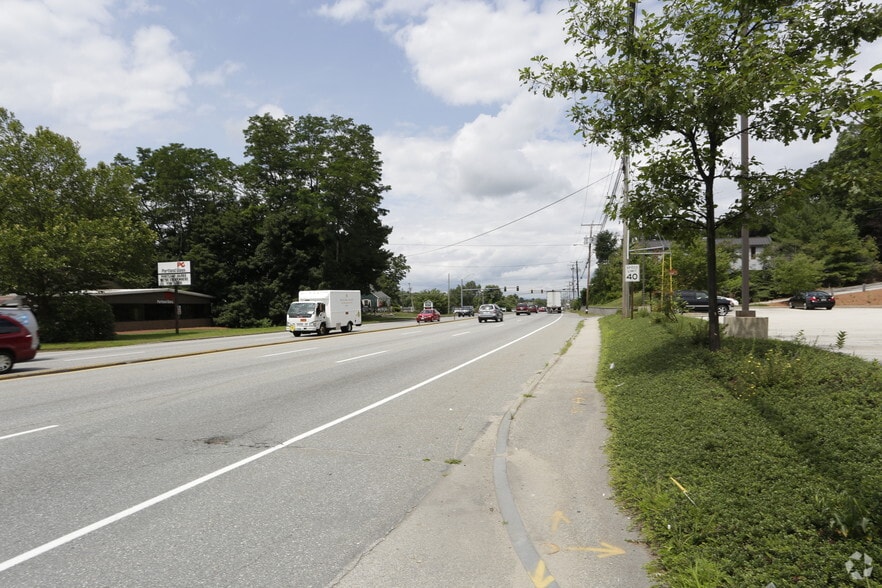 More Photos Of 449 Amherst St, Nashua Unknown For Lease