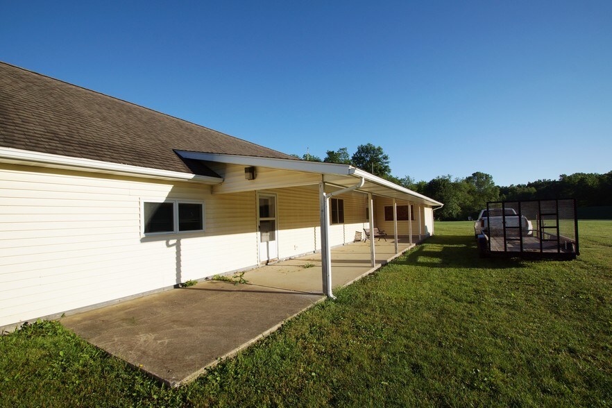 More Photos Of 474 Main St, Brewster Specialty For Sale