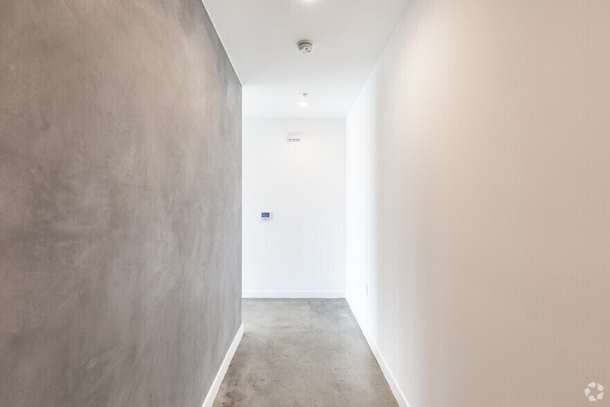More Photos Of 8155 Van Nuys Blvd, Van Nuys Apartments For Lease