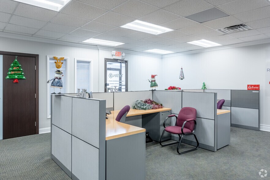 More Photos Of 40 Galesi Dr, Wayne Office For Lease