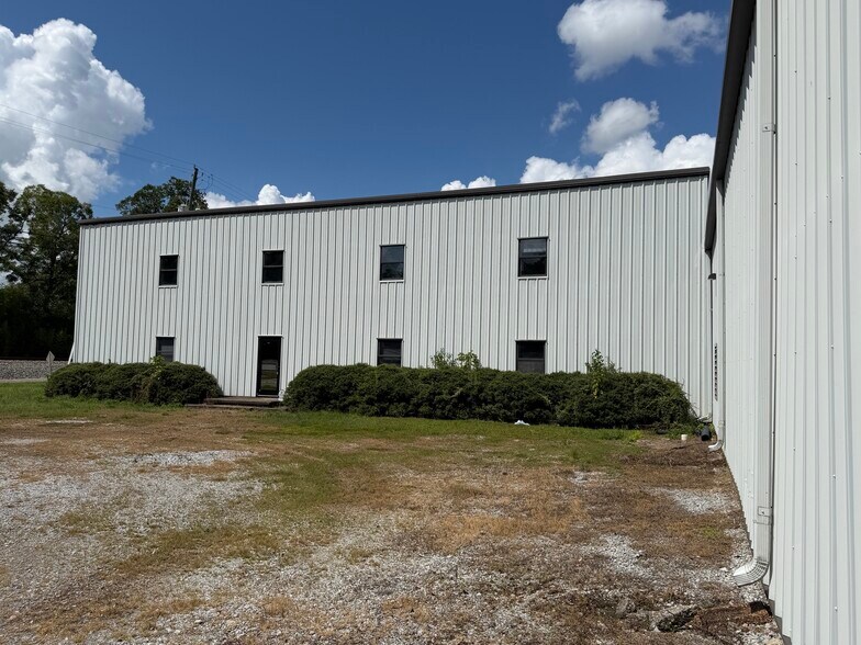 More Photos Of 1207 Butler St, Oxford Unknown For Lease