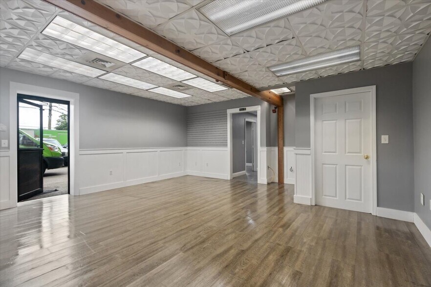 More Photos Of 106 River St, Dedham Auto Repair For Sale