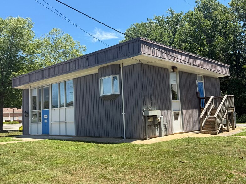 More Photos Of 2981 Solomons Island Rd, Edgewater Office For Sale