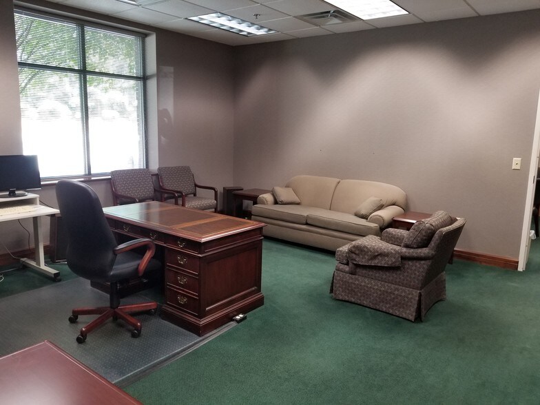 More Photos Of 6801 Augusta Rd, Greenville Warehouse For Sale