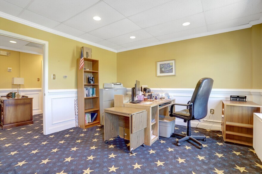 More Photos Of 313 Park Ave, Falls Church Medical For Sale