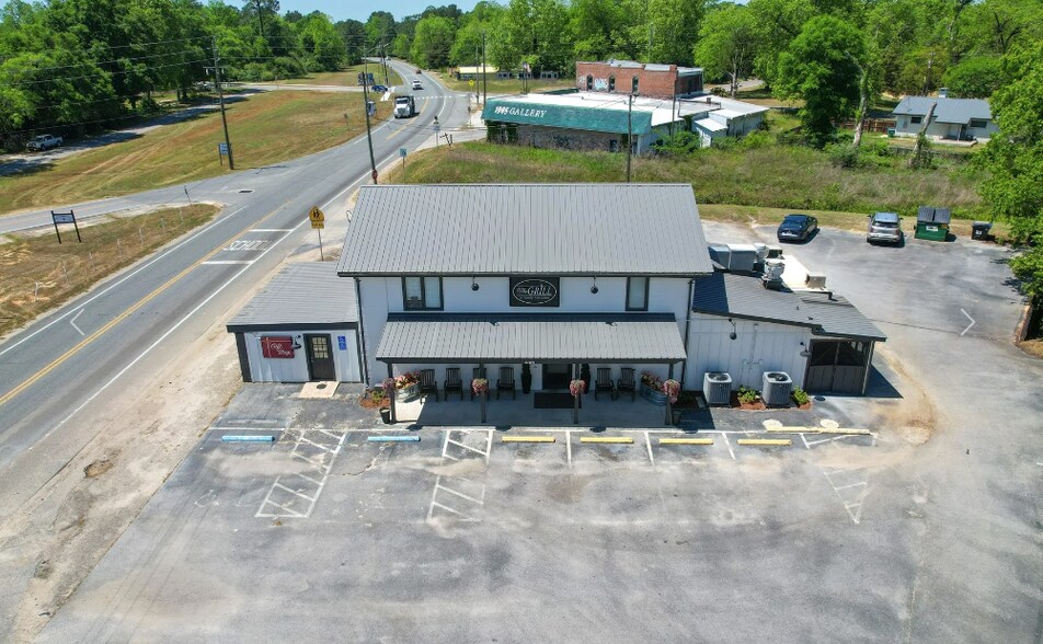 More Photos Of 8196 Florida 85, Laurel Hill Mixed Retail For Sale