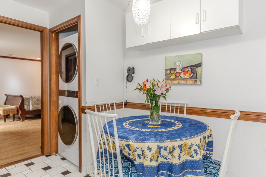 More Photos Of 80 Briarwood Ave, Middletown Apartments For Sale
