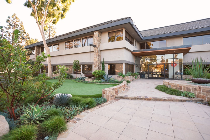 More Photos Of 1570 Brookhollow Dr, Santa Ana Medical For Lease