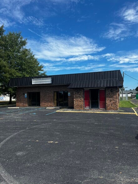 More Photos Of 4275 Camden Hwy, Dalzell Restaurant For Sale