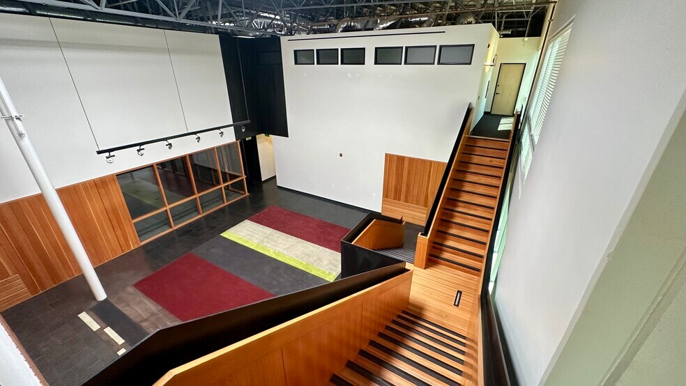 More Photos Of 43455 Business Park Dr, Temecula Research And Development For Lease