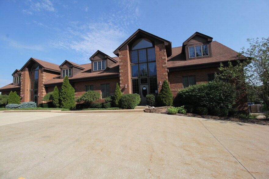 More Photos Of 291 N Cleveland Massillon Rd, Akron Medical For Sale